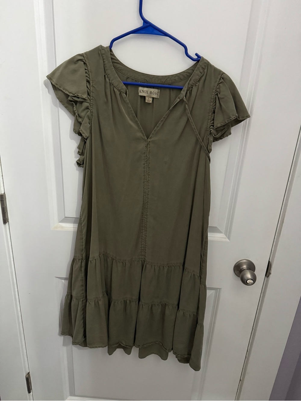 Knox Rose Olive Green V-Neck Tiered Flutter Sleeve Dress